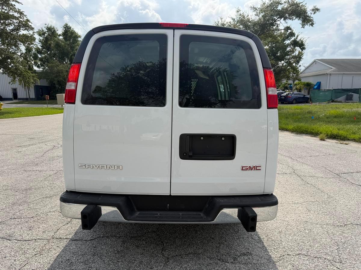 GMC Savana Cargo Van RWD 2500 135" 2025