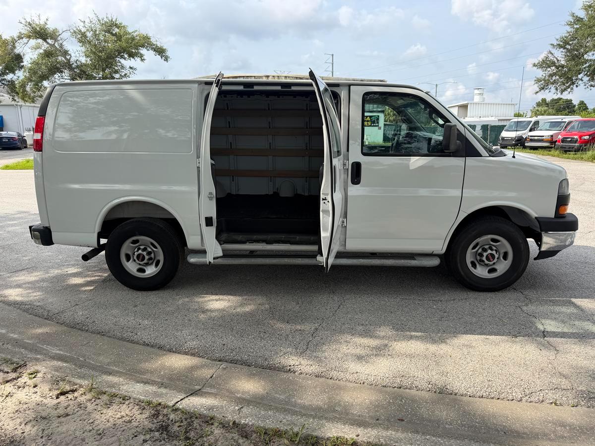 GMC Savana Cargo Van RWD 2500 135" 2025