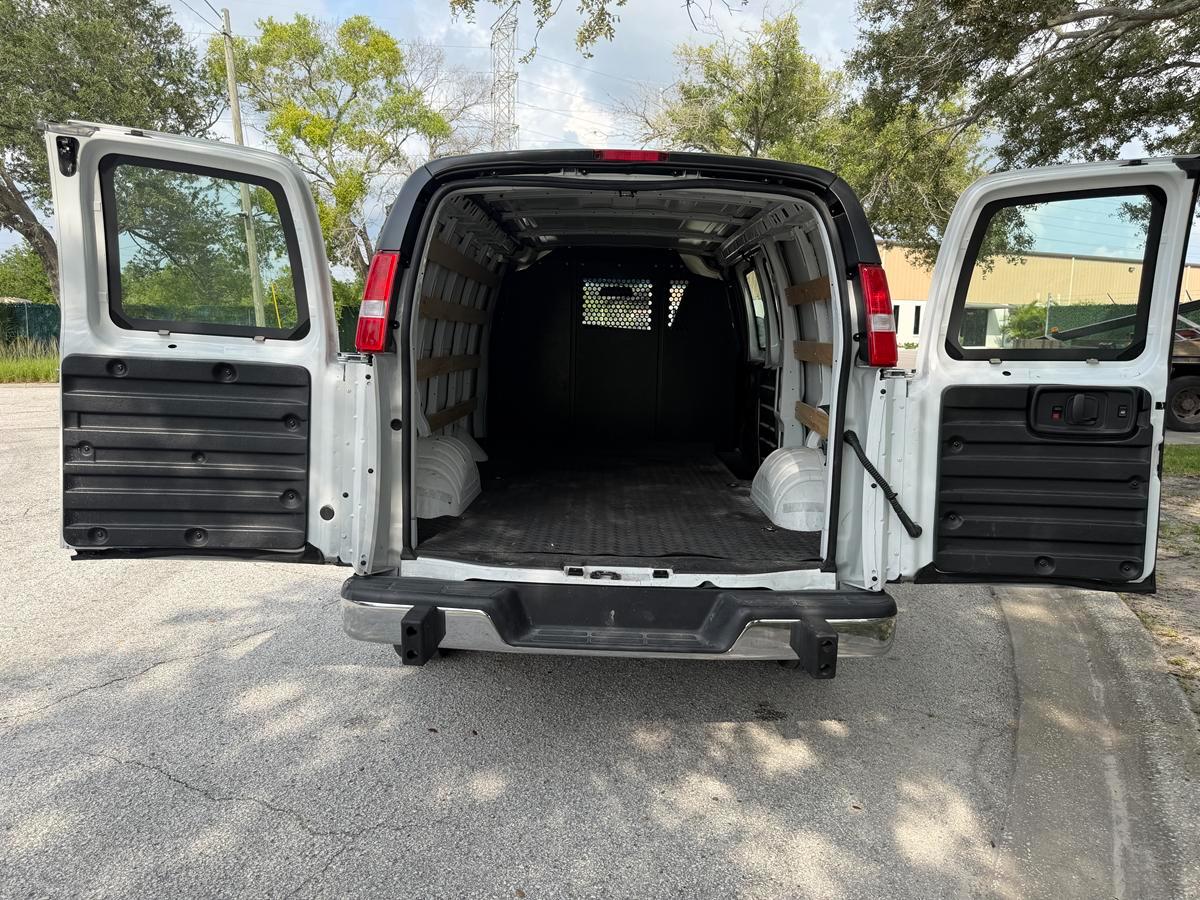 GMC Savana Cargo Van RWD 2500 135" 2025