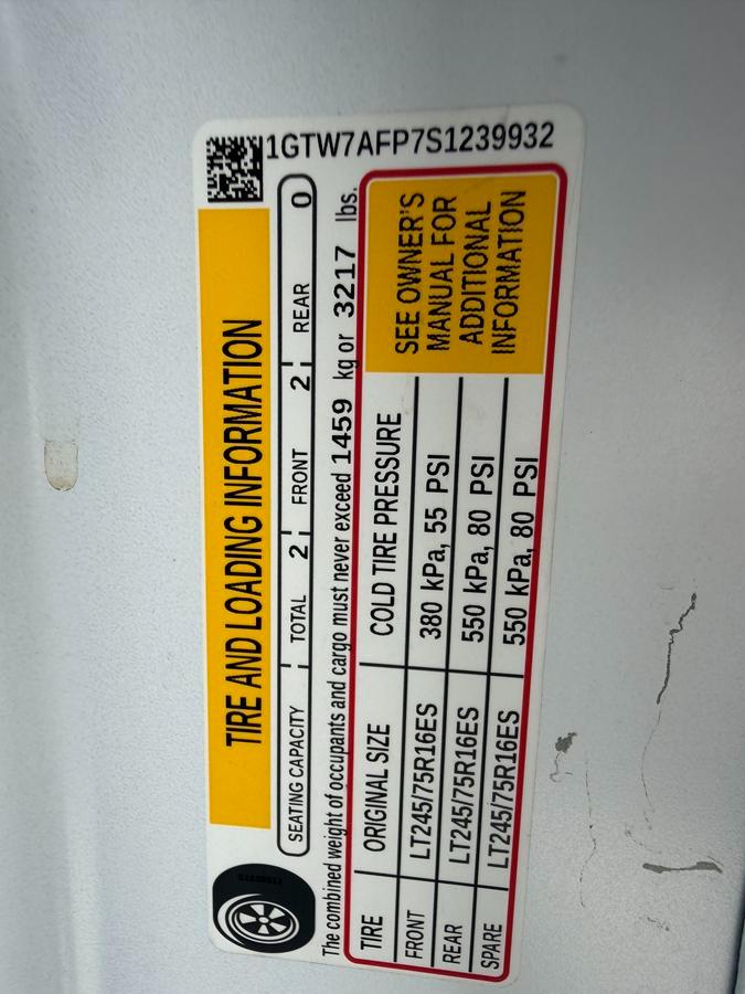 GMC Savana Cargo Van RWD 2500 135" 2025