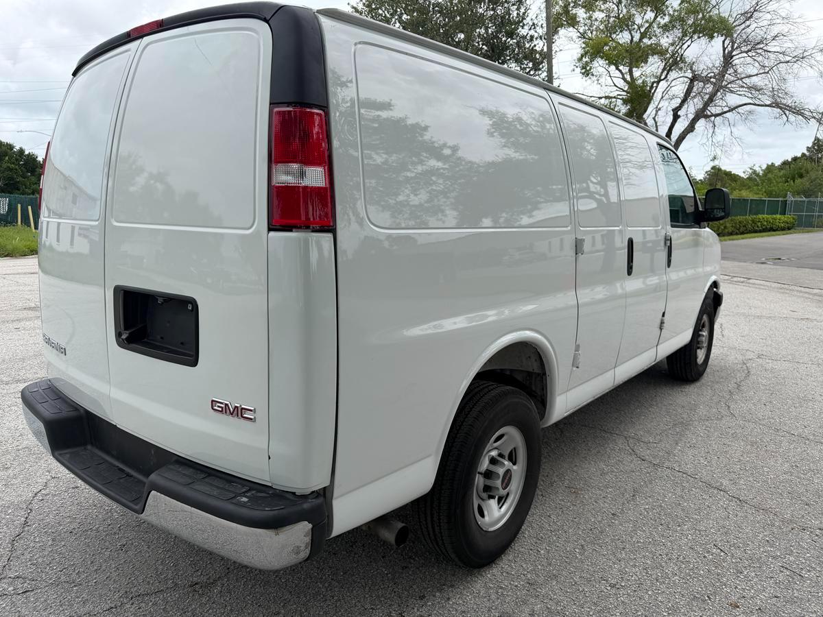 GMC Savana Cargo Van RWD 2500 135" 2025