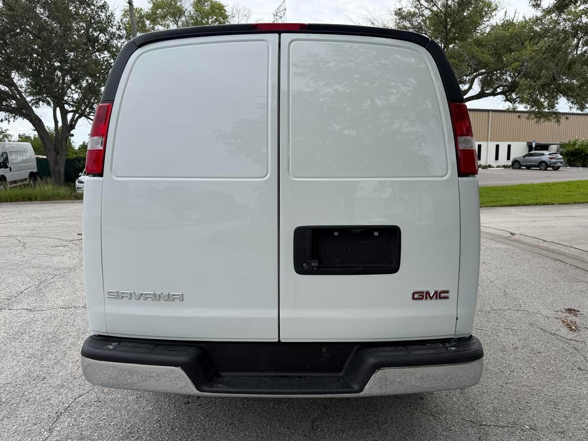 GMC Savana Cargo Van RWD 2500 135" 2025