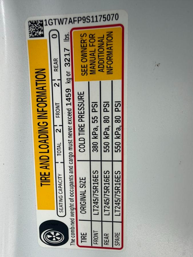 GMC Savana Cargo Van RWD 2500 135" 2025