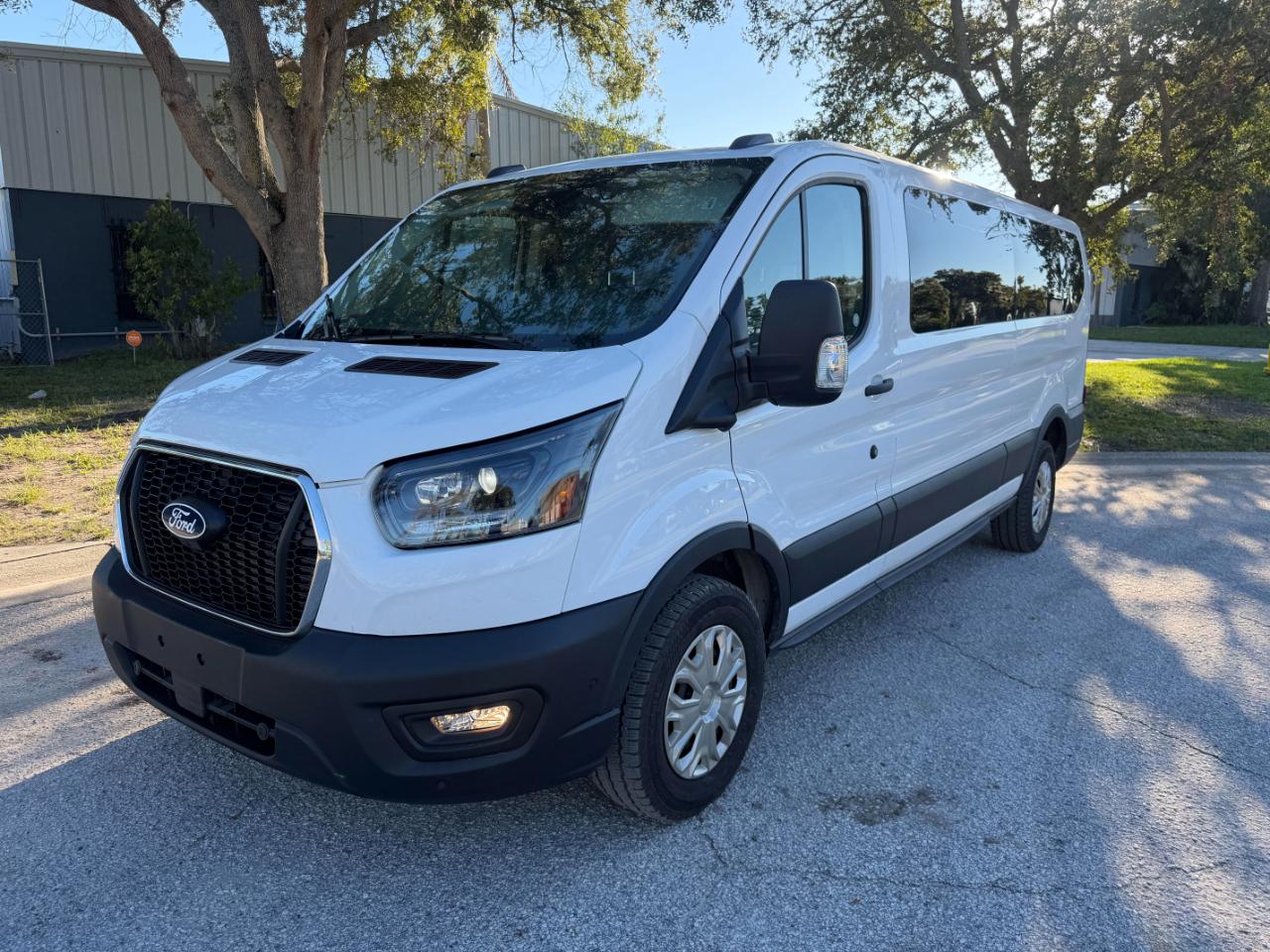2026 Ford Transit Passenger Wagon T-350 148" Low Roof XLT RWD