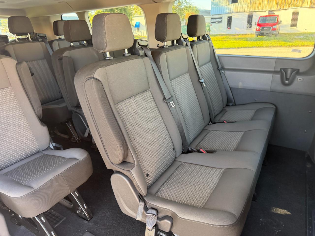 Ford Transit Passenger Wagon T-350 148" Low Roof XLT RWD 2026