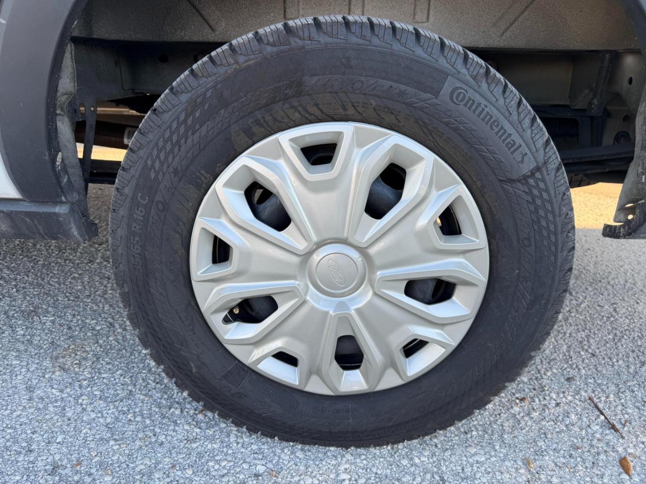 Ford Transit Passenger Wagon T-350 148" Low Roof XLT RWD 2026