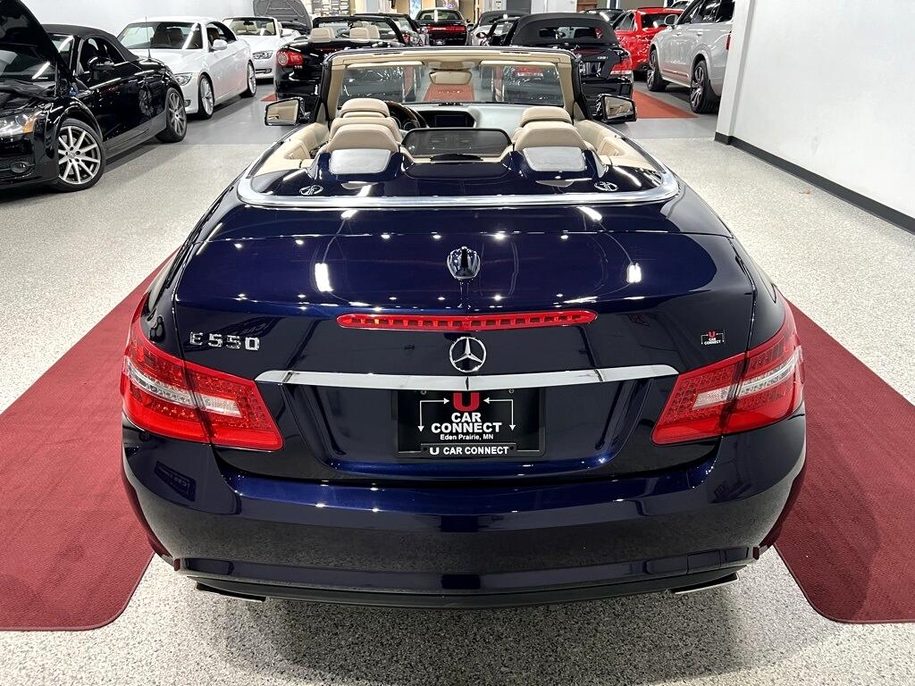 2011 Mercedes Benz E 550 photo 14