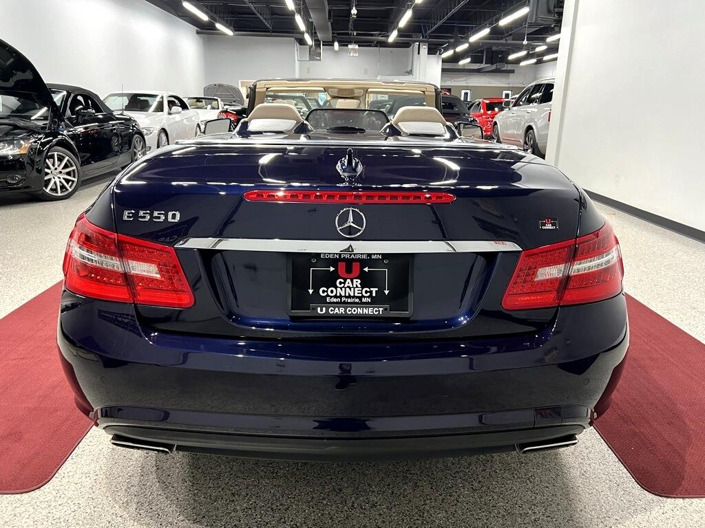 2011 Mercedes Benz E 550 photo 15