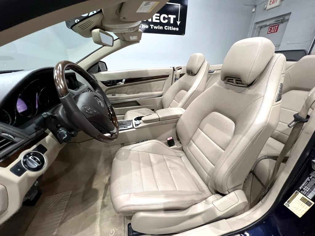 2011 Mercedes Benz E 550 photo 23