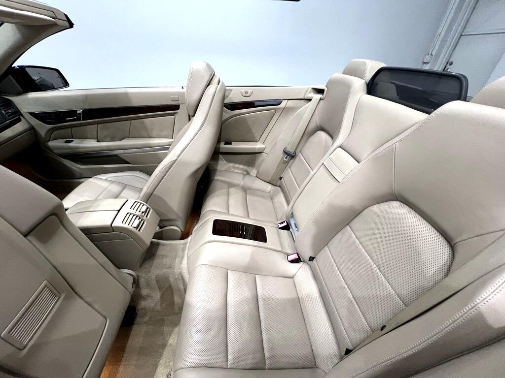 2011 Mercedes Benz E 550 photo 25
