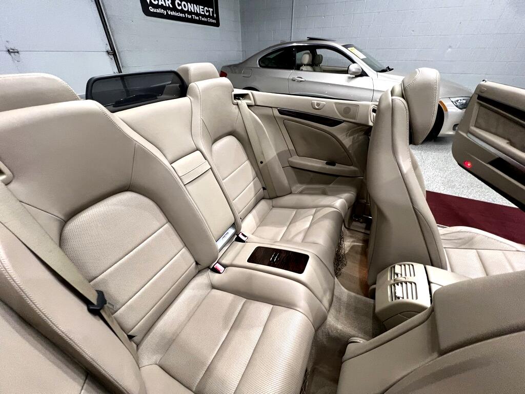 2011 Mercedes Benz E 550 photo 26