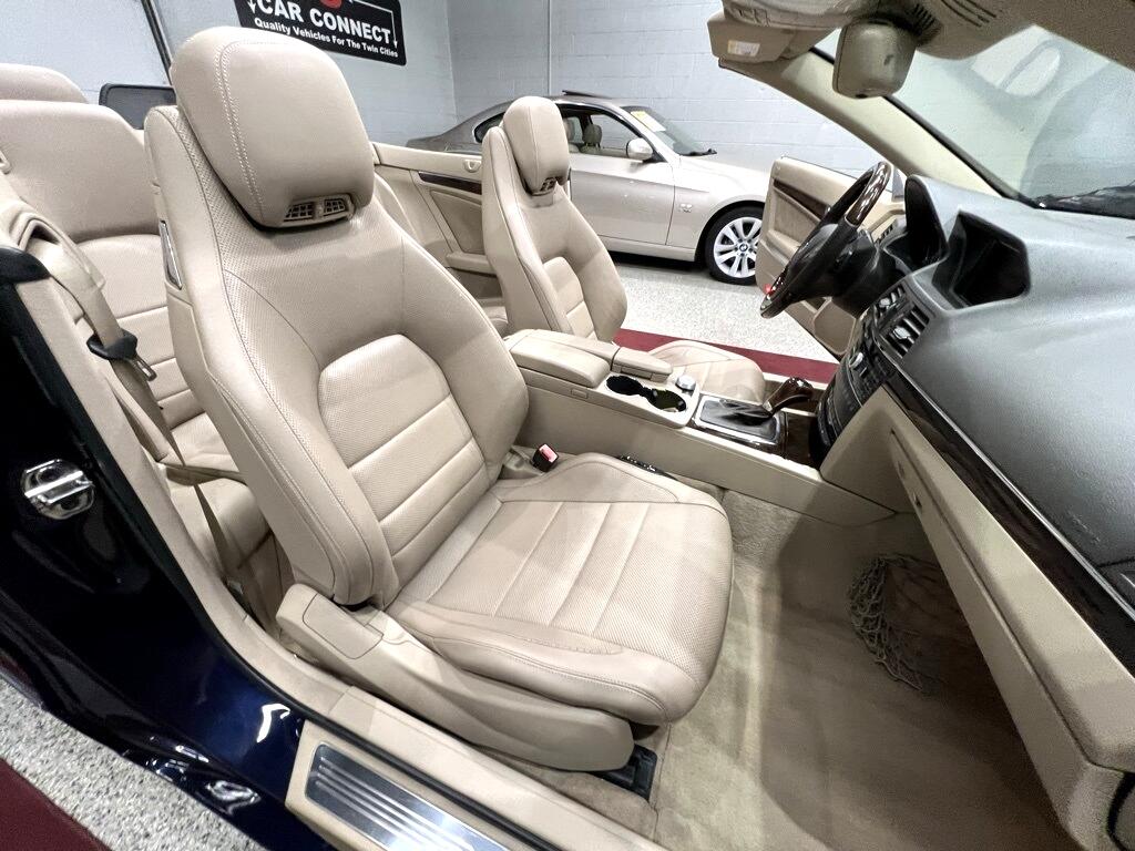 2011 Mercedes Benz E 550 photo 34