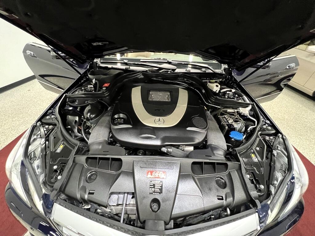 2011 Mercedes Benz E 550 photo 49