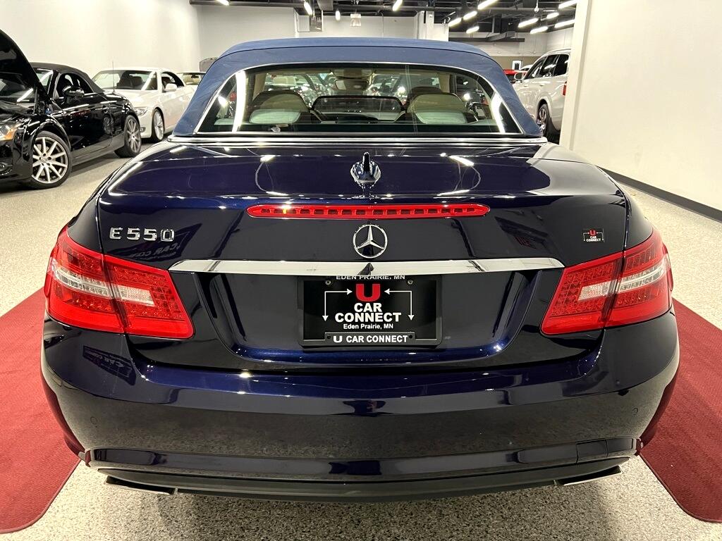 2011 Mercedes Benz E 550 photo 63