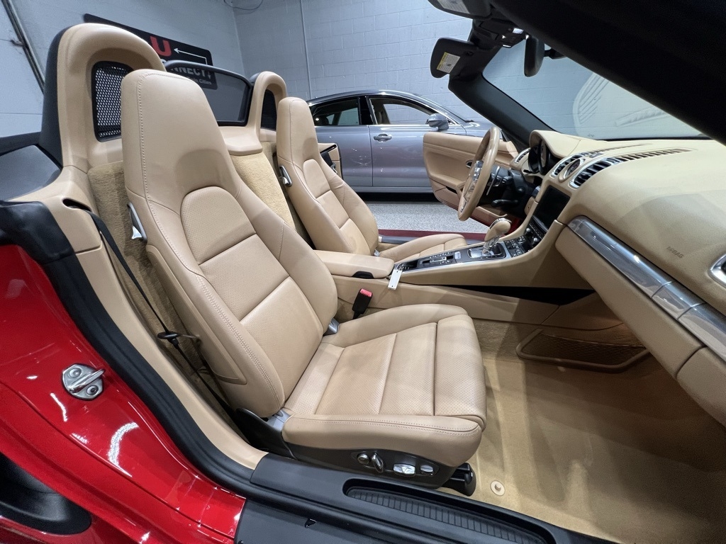 2013 Porsche Boxster S photo 34