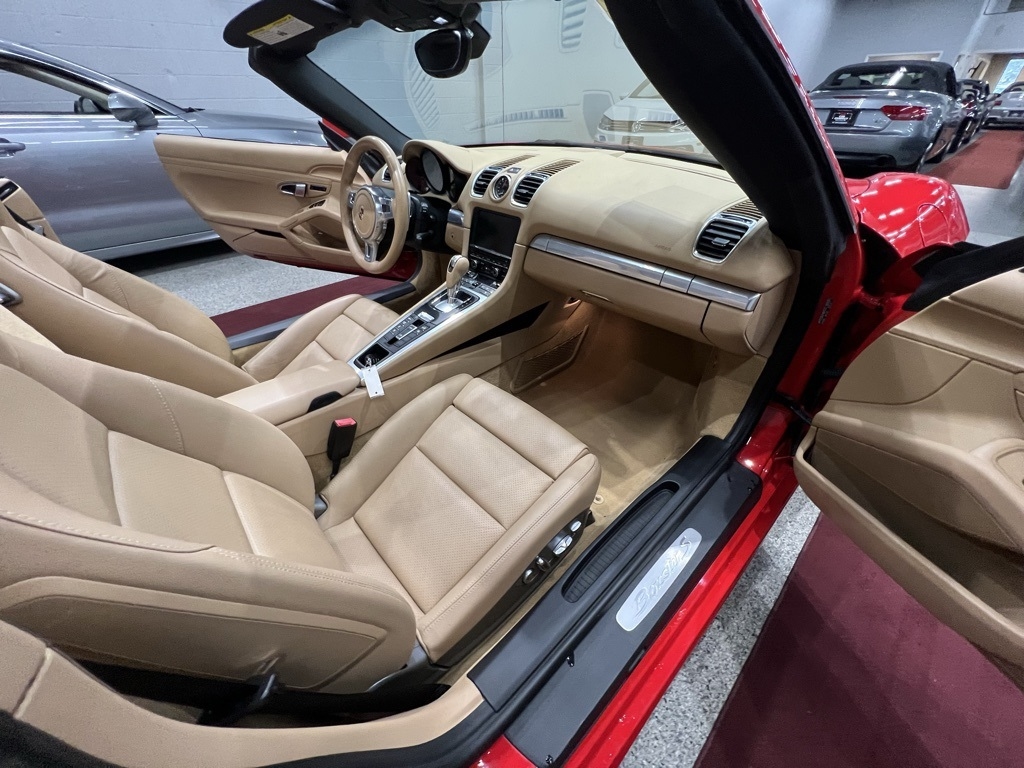 2013 Porsche Boxster S photo 35