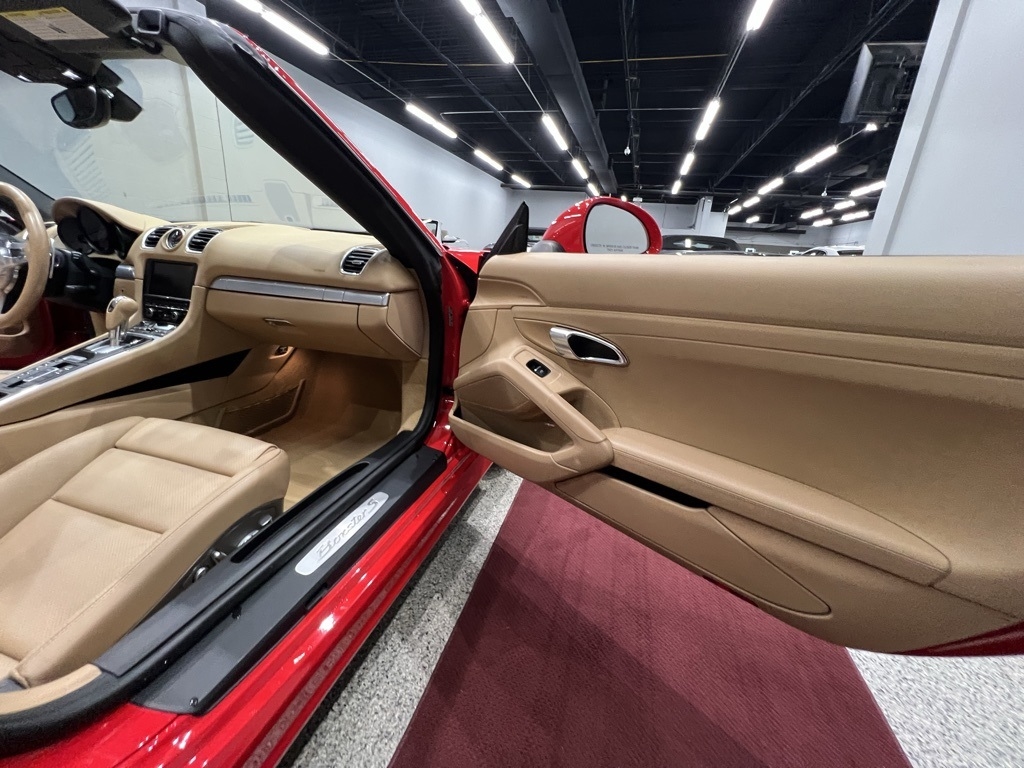 2013 Porsche Boxster S photo 37