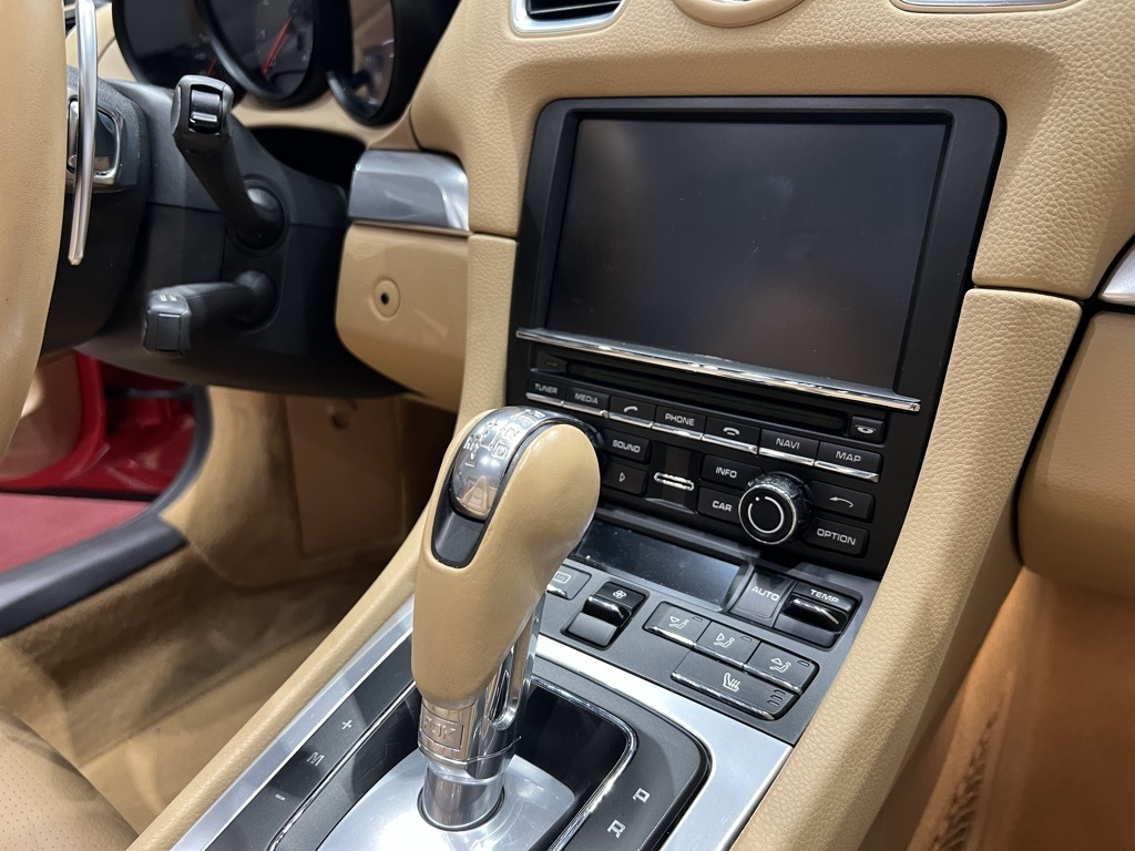 2013 Porsche Boxster S photo 40