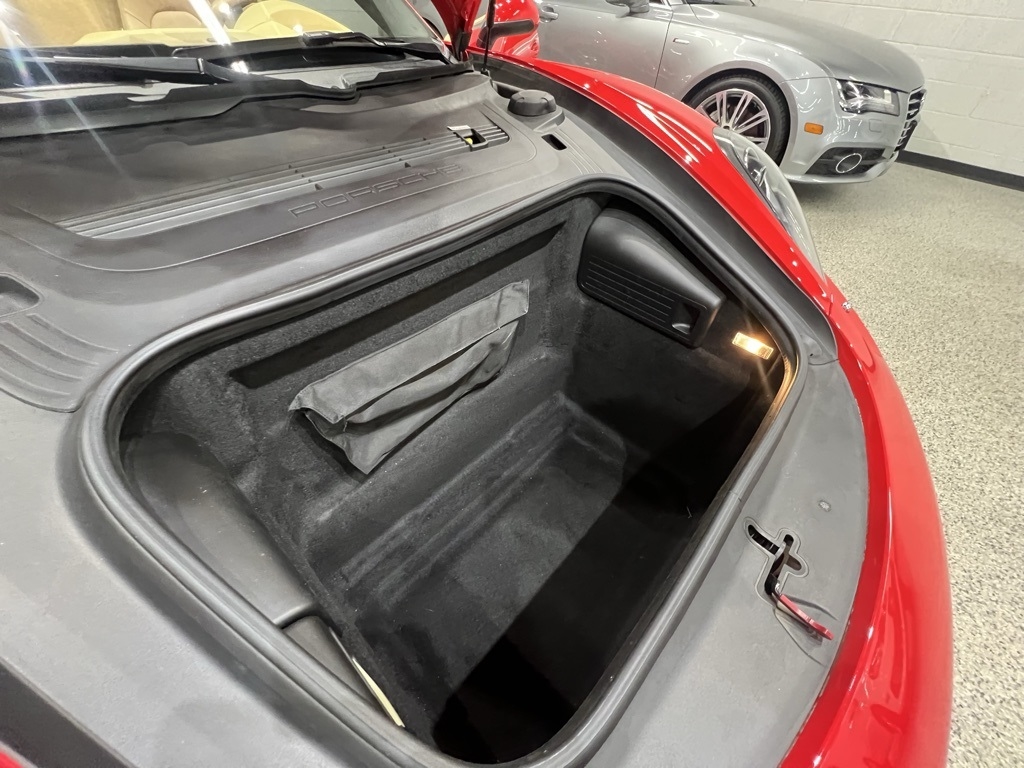 2013 Porsche Boxster S photo 46