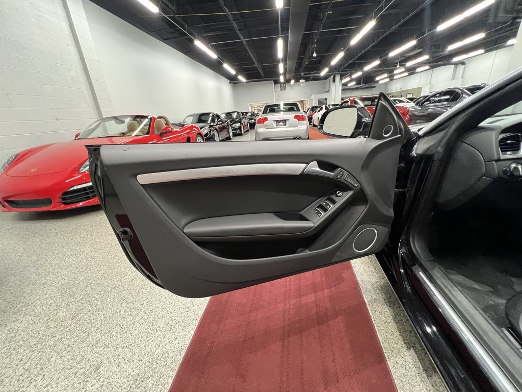 Audi A5 2dr Cabriolet Auto quattro 2.0T Premium Plus 2013