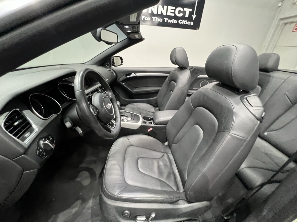 Audi A5 2dr Cabriolet Auto quattro 2.0T Premium Plus 2013