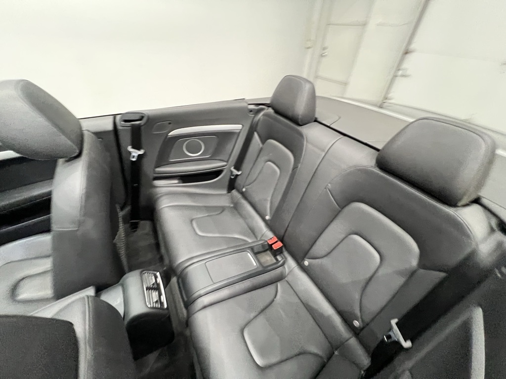 Audi A5 2dr Cabriolet Auto quattro 2.0T Premium Plus 2013