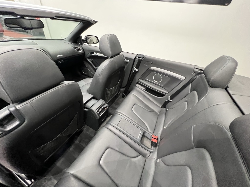 Audi A5 2dr Cabriolet Auto quattro 2.0T Premium Plus 2013
