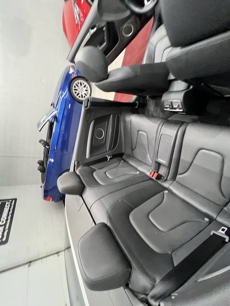 Audi A5 2dr Cabriolet Auto quattro 2.0T Premium Plus 2013