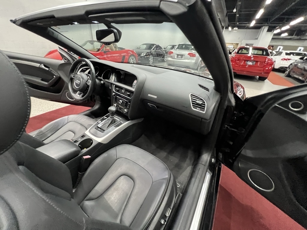 Audi A5 2dr Cabriolet Auto quattro 2.0T Premium Plus 2013