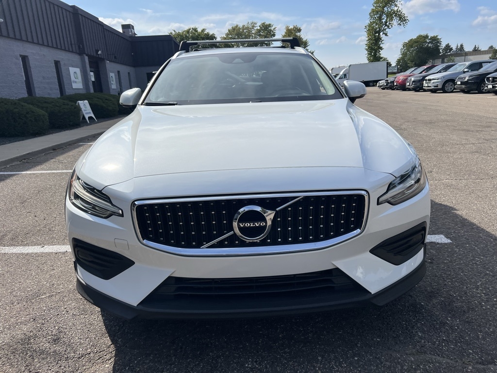 2020 Volvo V60 Cross Country T5 AWD photo 2