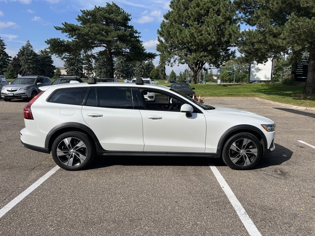 2020 Volvo V60 Cross Country T5 AWD photo 5