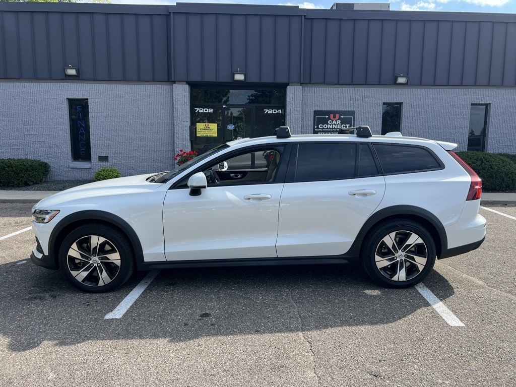 2020 Volvo V60 Cross Country T5 AWD photo 11