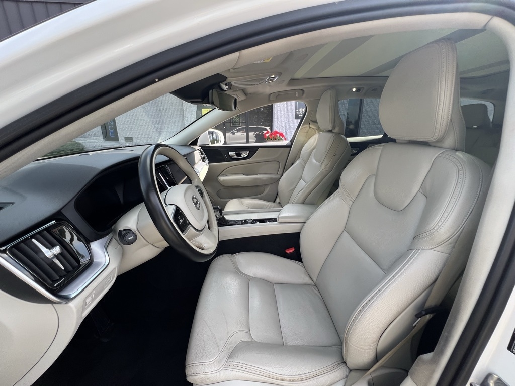 2020 Volvo V60 Cross Country T5 AWD photo 14