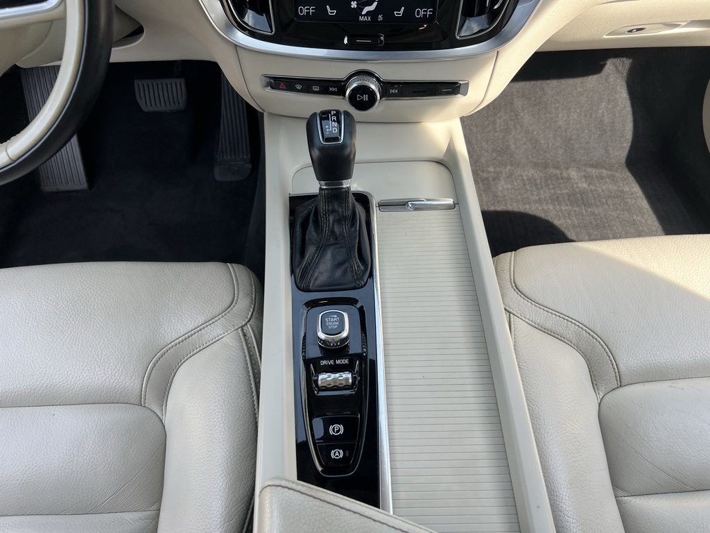 2020 Volvo V60 Cross Country T5 AWD photo 25