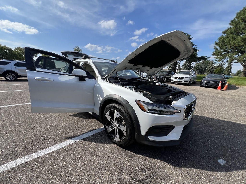 2020 Volvo V60 Cross Country T5 AWD photo 30