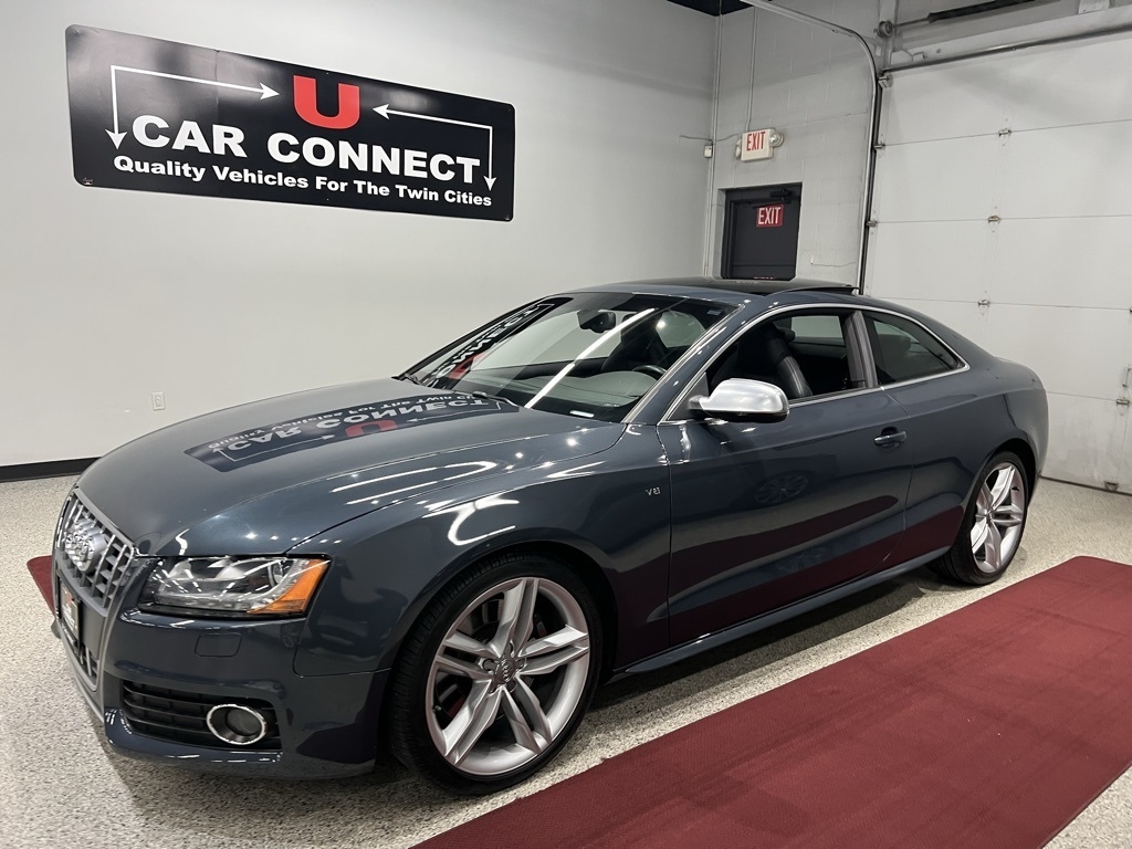 2011 Audi S5 Prestige photo 2
