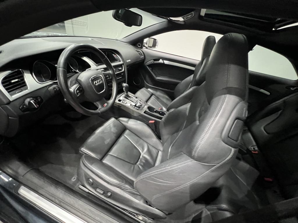 2011 Audi S5 Prestige photo 25