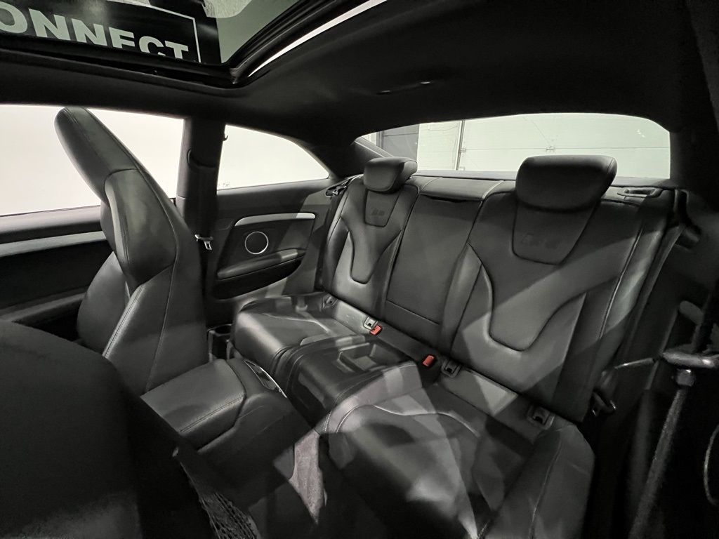 2011 Audi S5 Prestige photo 28