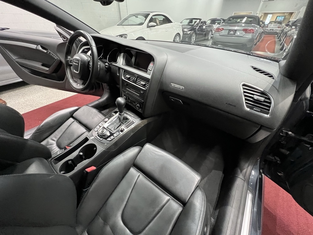 2011 Audi S5 Prestige photo 33