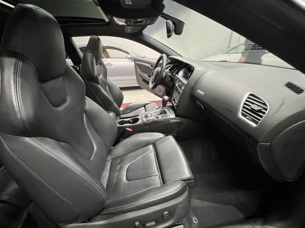 2011 Audi S5 Prestige photo 35
