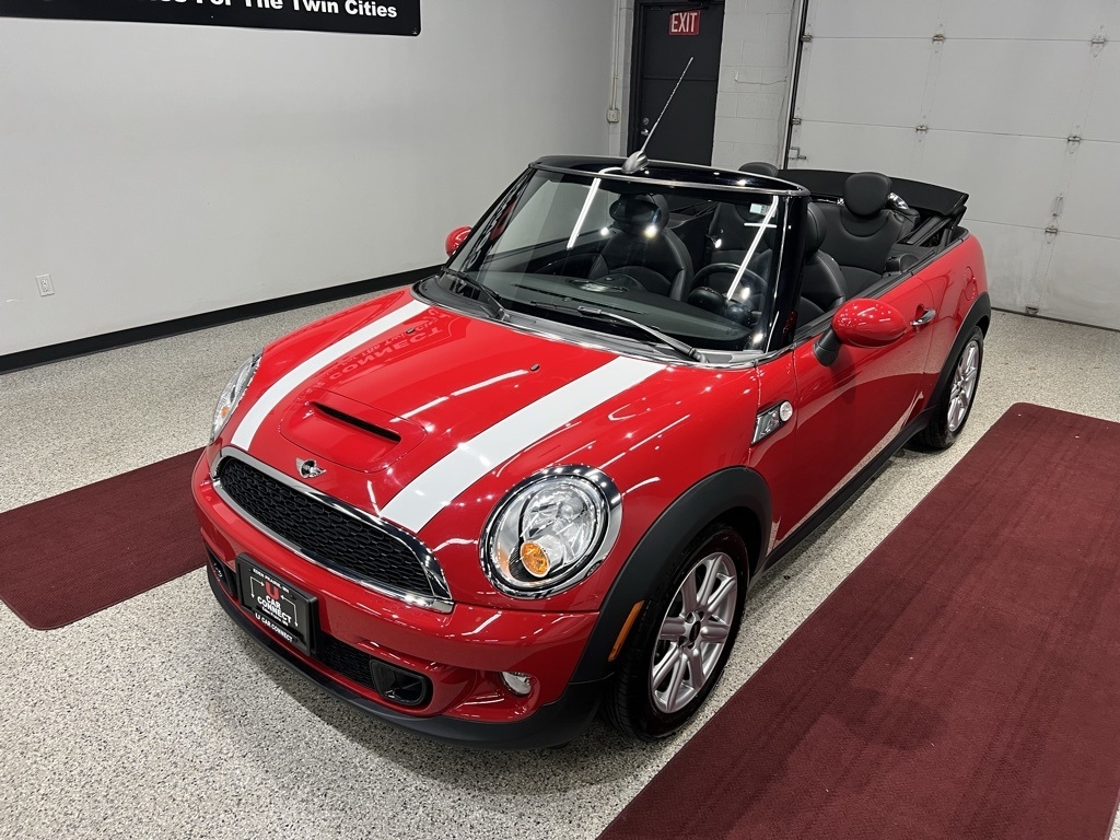 2013 Mini Cooper Convertible 2 Door S photo 3