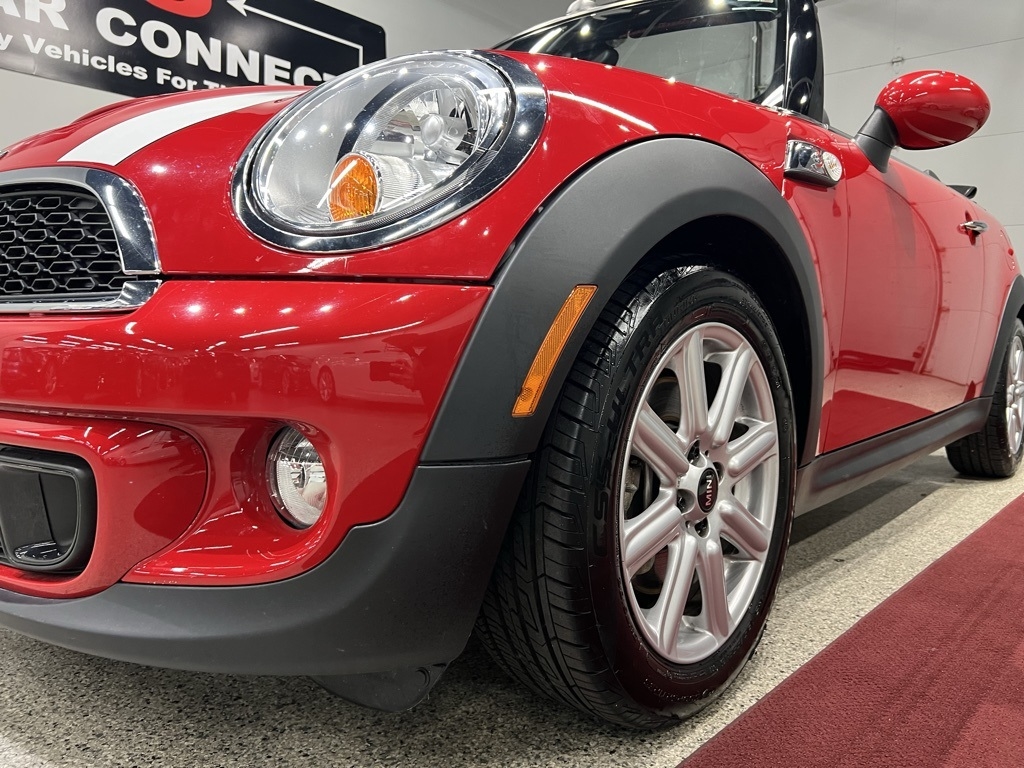 2013 Mini Cooper Convertible 2 Door S photo 18