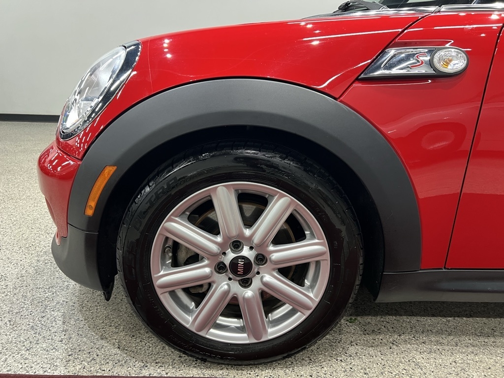 2013 Mini Cooper Convertible 2 Door S photo 19