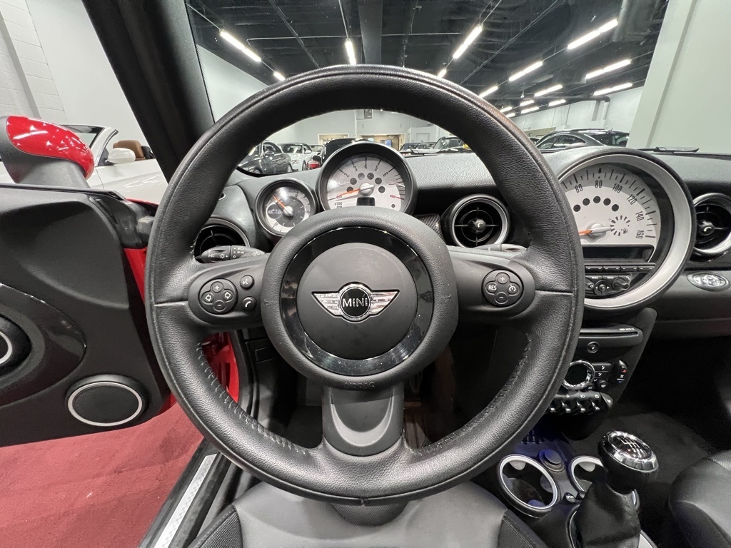 2013 Mini Cooper Convertible 2 Door S photo 35