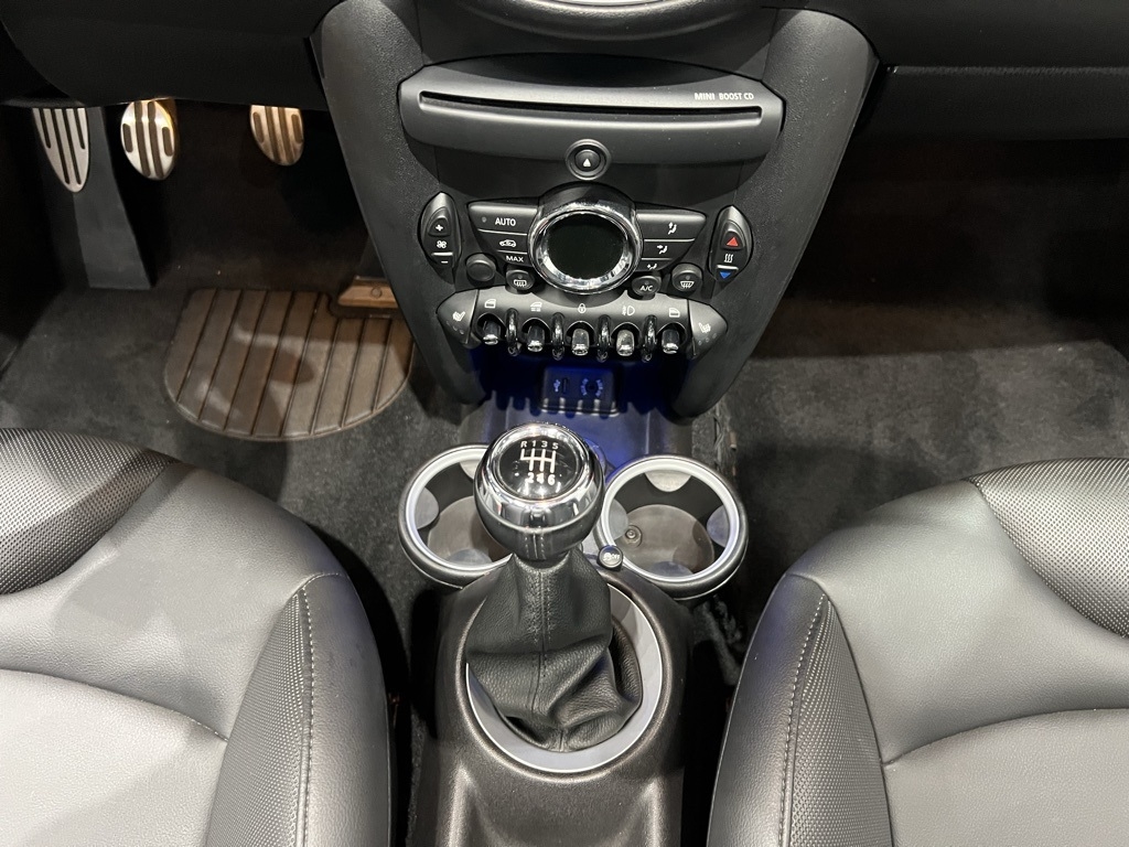 2013 Mini Cooper Convertible 2 Door S photo 38
