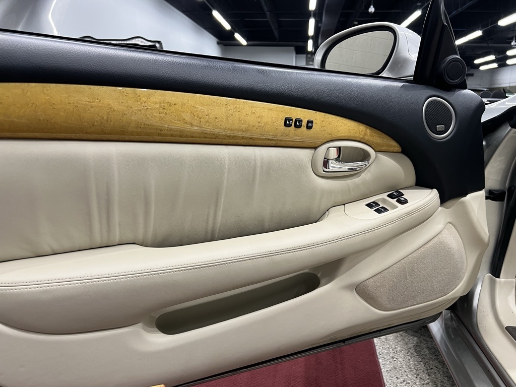 2002 Lexus SC 430 photo 29