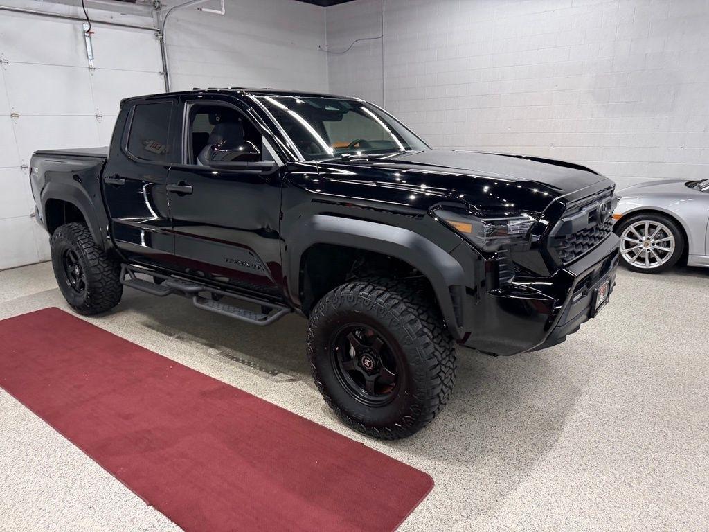 2025 Toyota Tacoma TRD Off Road - Photo 10
