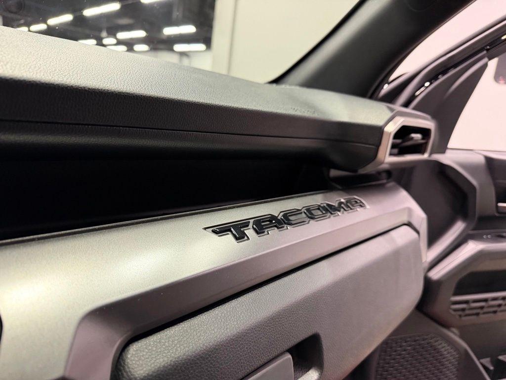 2025 Toyota Tacoma TRD Off Road - Photo 52