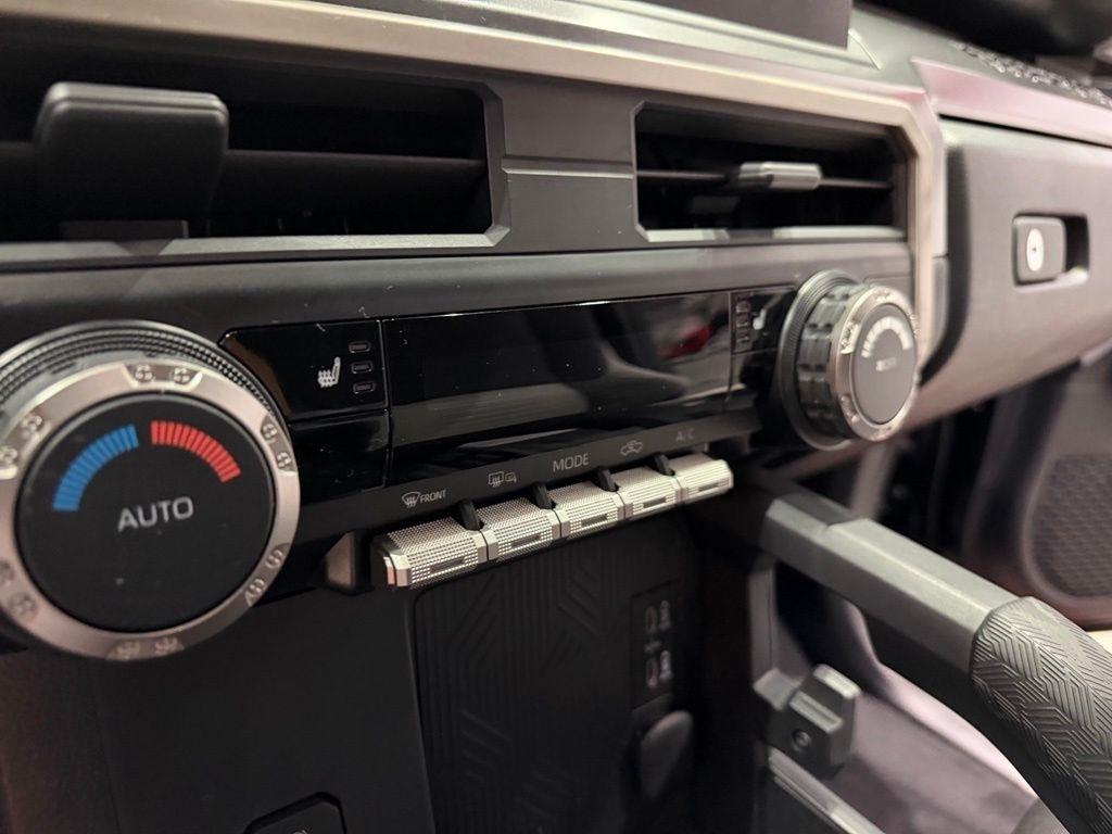 2025 Toyota Tacoma TRD Off Road - Photo 54