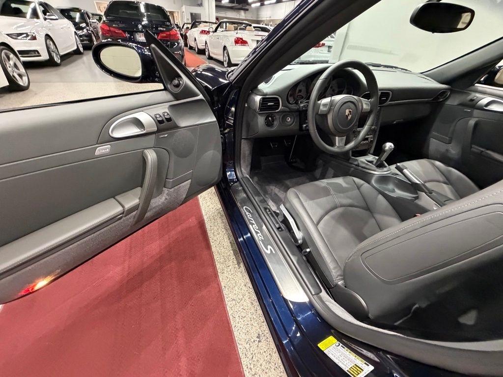 Porsche 911 photo 32